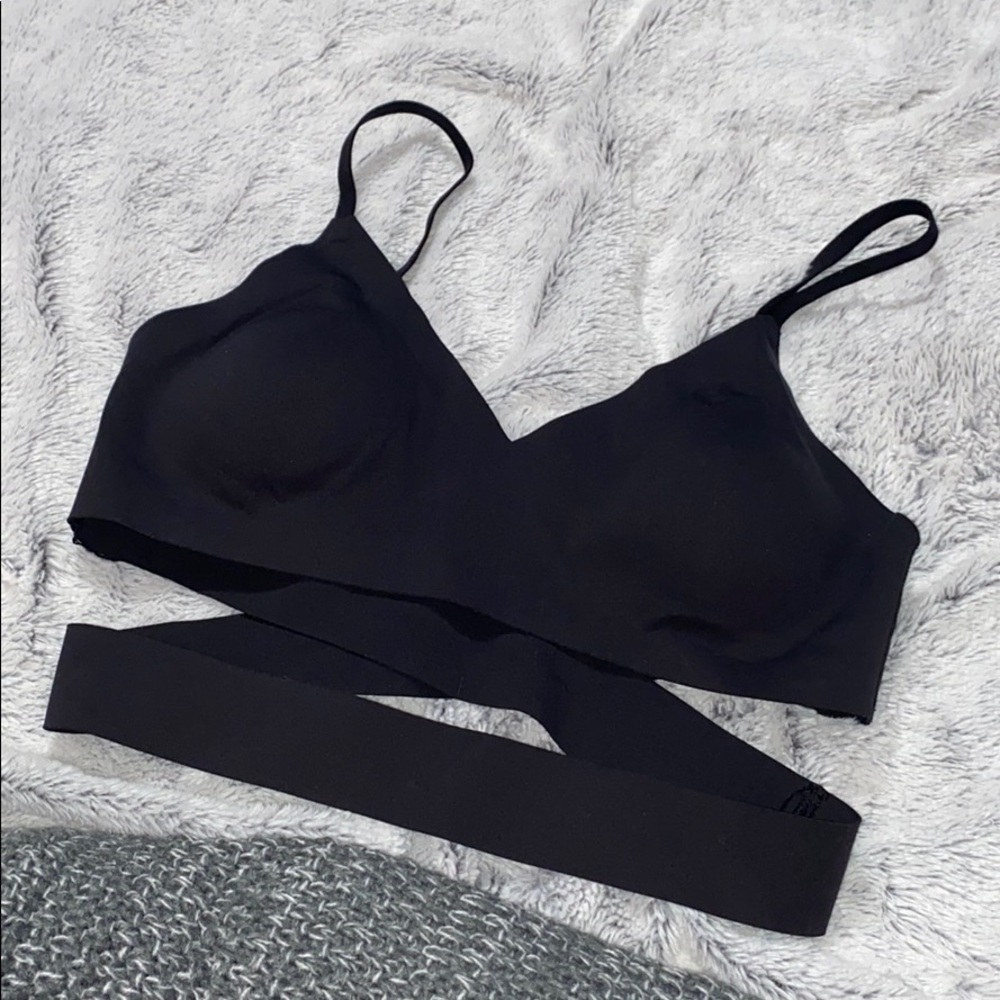 Lululemon bra!